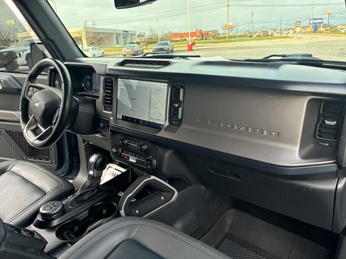 Used 2023 Ford Bronco Outer Banks w/ Sasquatch Package image 30