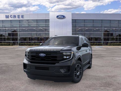 New 2026 Ford Expedition Active RWD image 2