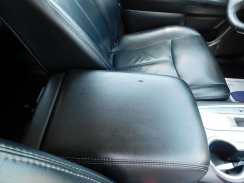 Used 2018 Nissan Pathfinder SL image 14