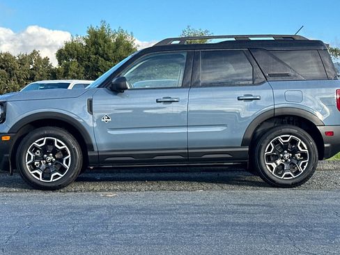 Used 2025 Ford Bronco Sport Outer Banks w/ Outer Banks Tech Package+ image 2