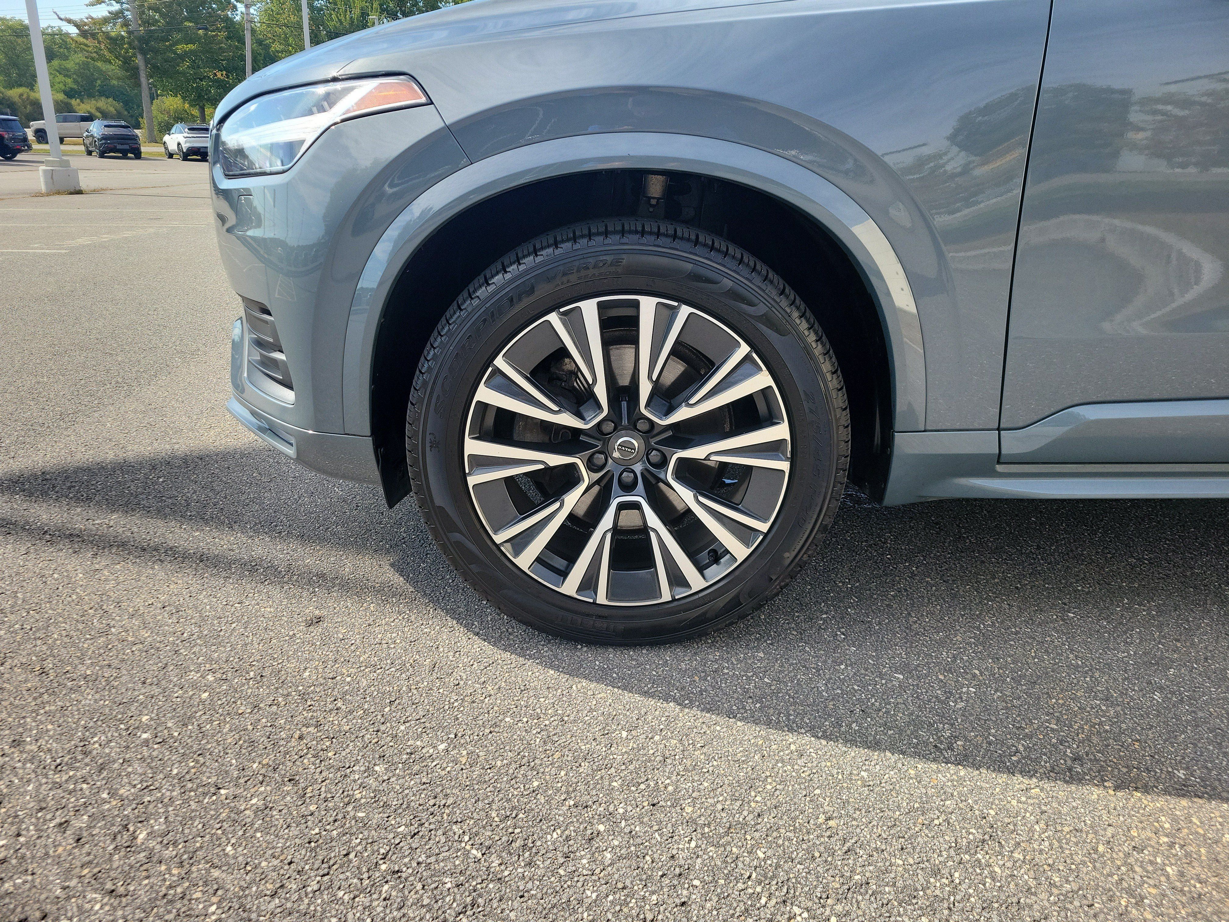 Used 2022 Volvo XC90 T6 Momentum w/ Advanced Package AWD/4WD image 11