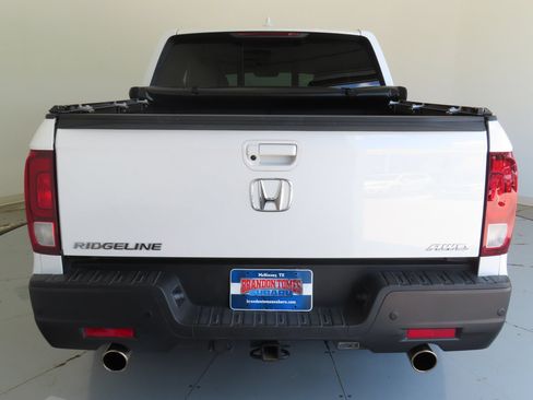 Used 2021 Honda Ridgeline RTL-E image 4