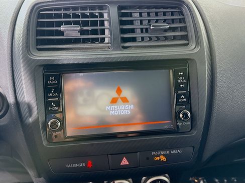 Used 2021 Mitsubishi Outlander Sport ES FWD image 18