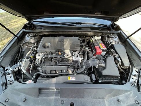 Used 2020 Toyota Camry SE image 11