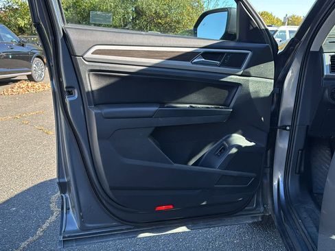 Used 2019 Volkswagen Atlas SE w/ Towing Package image 11