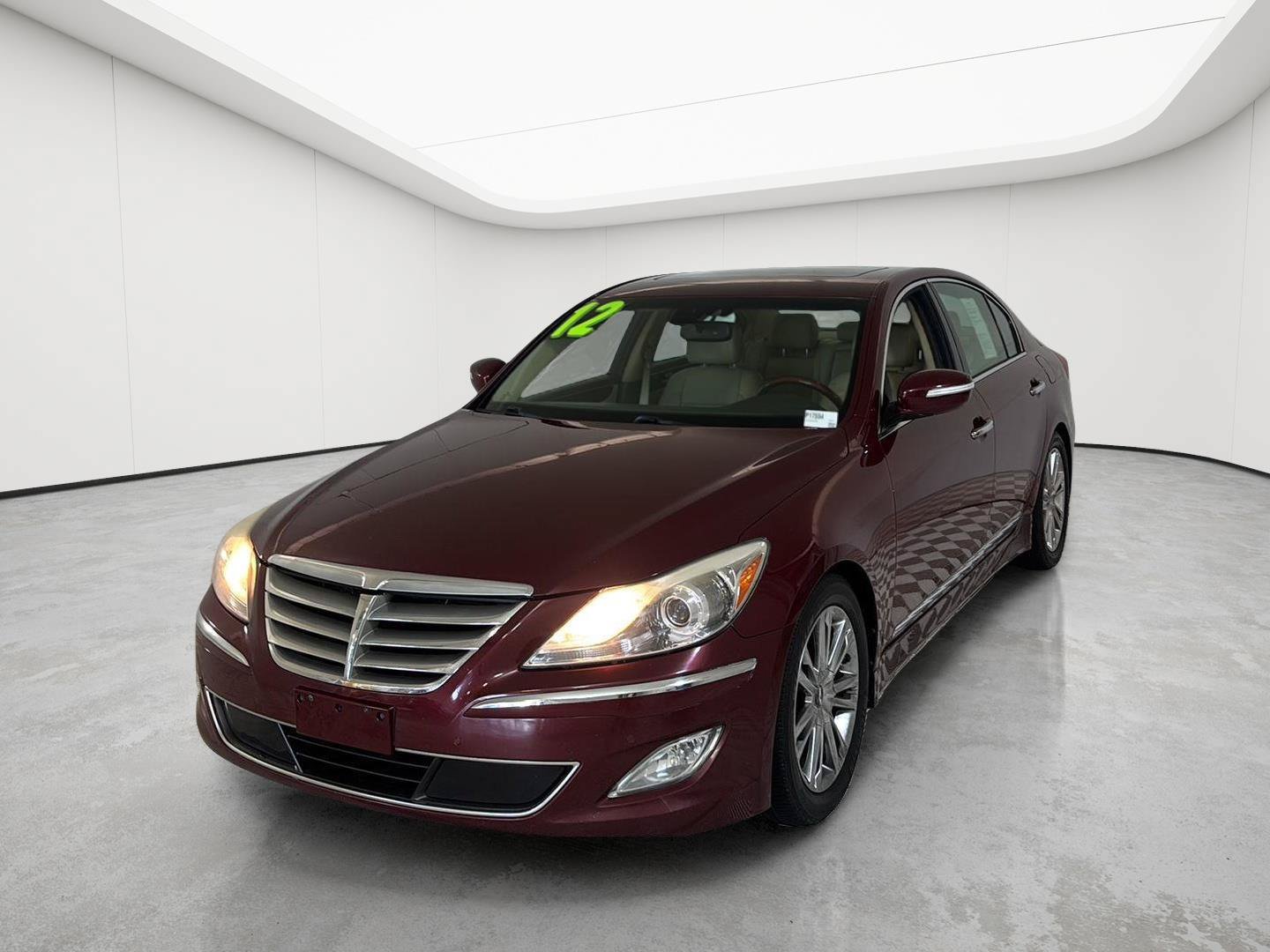 Used 2012 Hyundai Genesis 4.6 RWD image 3