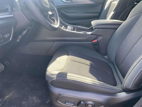 New 2025 Jeep Grand Cherokee Laredo image 13