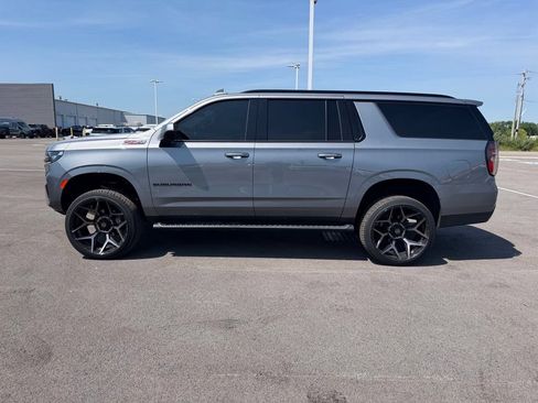 Used 2022 Chevrolet Suburban Z71 AWD/4WD image 8