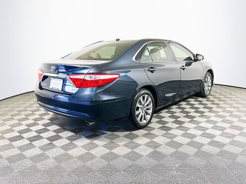 Certified 2017 Toyota Camry XLE FWD image 8