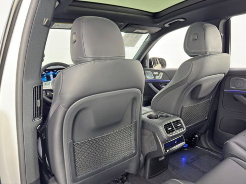 Used 2021 Mercedes-Benz GLS 580 4MATIC image 44