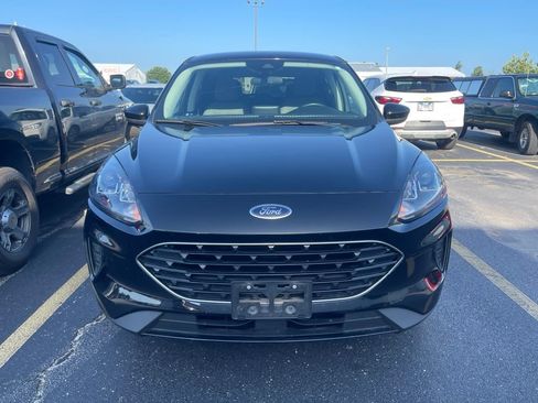 Used 2022 Ford Escape SE w/ SE Sport Appearance Package FWD image 2