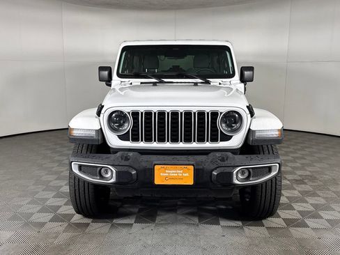 Certified 2025 Jeep Wrangler Unlimited Sahara AWD/4WD image 2