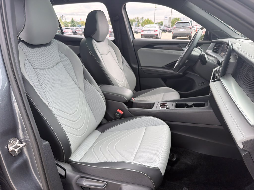 Certified 2026 Volkswagen Tiguan SE R-Line AWD/4WD image 25