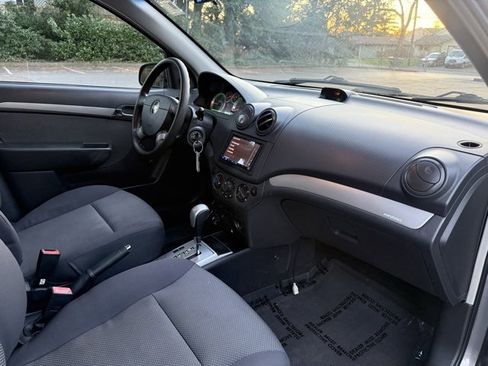 Used 2009 Chevrolet Aveo LT image 9