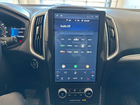 Used 2022 Ford Edge Titanium w/ Class II Trailer Tow Package AWD/4WD image 19