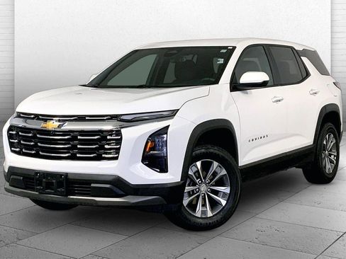 Used 2025 Chevrolet Equinox LT image 12