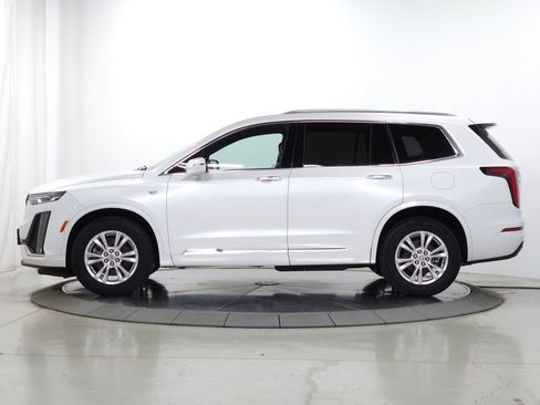 Certified 2024 Cadillac XT6 Luxury AWD/4WD image 2