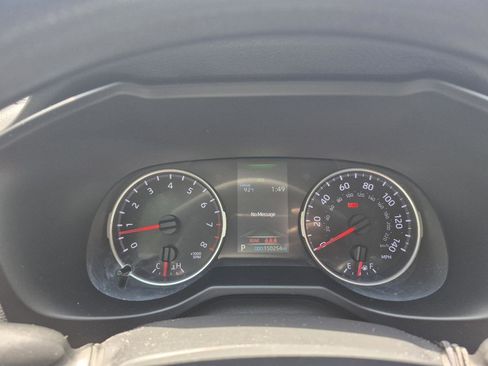 Used 2020 Toyota RAV4 LE FWD image 27