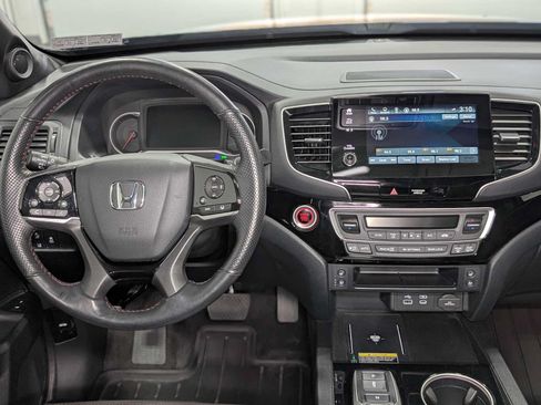 Used 2024 Honda Passport Black Edition image 5