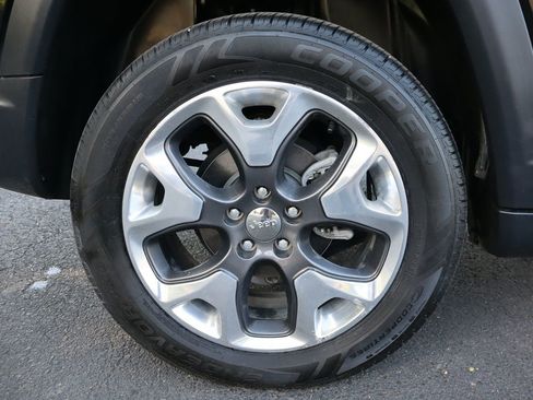 Used 2019 Jeep Compass Limited AWD/4WD image 86
