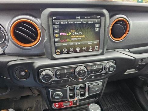 Used 2022 Jeep Gladiator Mojave w/ LED Lighting Group AWD/4WD image 21