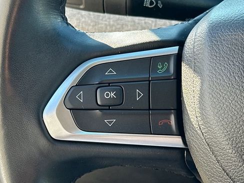 Used 2022 Jeep Compass Latitude AWD/4WD image 30