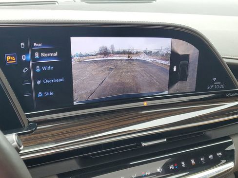 Used 2023 Cadillac Escalade Premium Luxury image 19