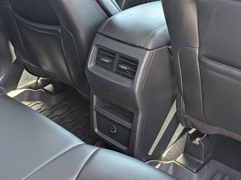 Used 2021 Ford Edge SEL FWD image 30