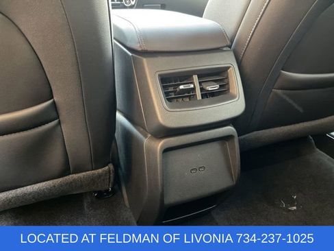 Certified 2025 Chevrolet Equinox EV LT FWD image 19