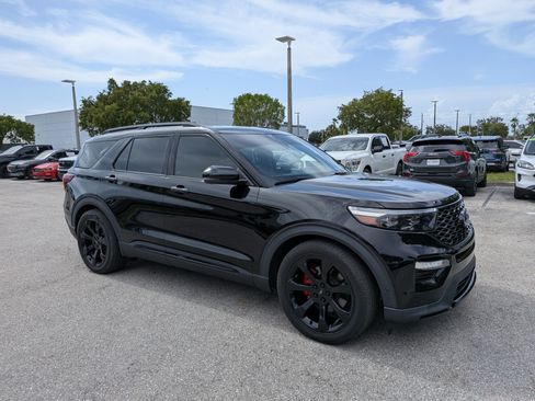 Used 2023 Ford Explorer ST w/ Equipment Group 401A AWD/4WD image 2
