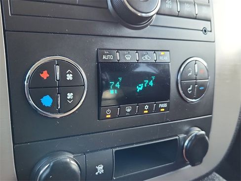 Used 2011 GMC Yukon SLE w/ Suspension Package, Off-Road image 23