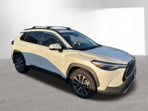 Certified 2023 Toyota Corolla Cross XLE w/ Convenience Package image 2