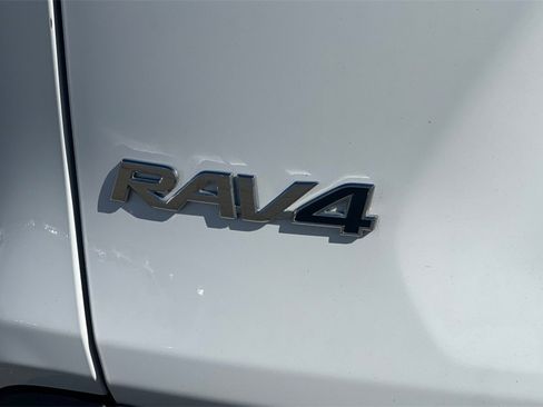 Used 2025 Toyota RAV4 LE image 27