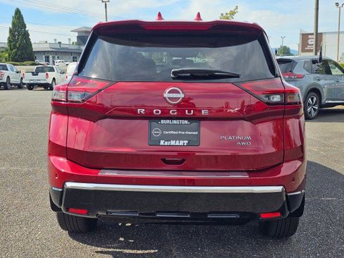 Certified 2025 Nissan Rogue Platinum w/ Tech Package AWD/4WD image 4