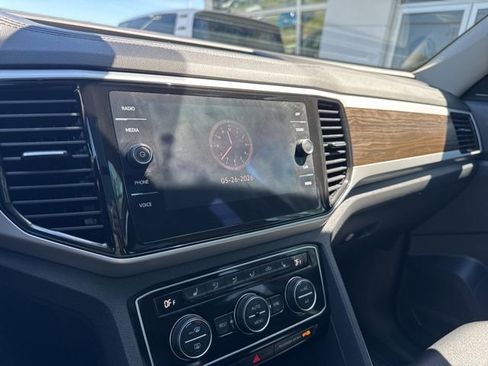 Certified 2023 Volkswagen Atlas SE w/ Panoramic Sunroof Package AWD/4WD image 14