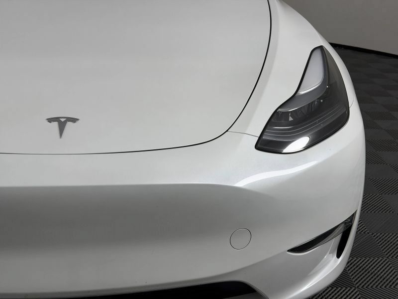 Used 2025 Tesla Model Y Long Range AWD/4WD image 5