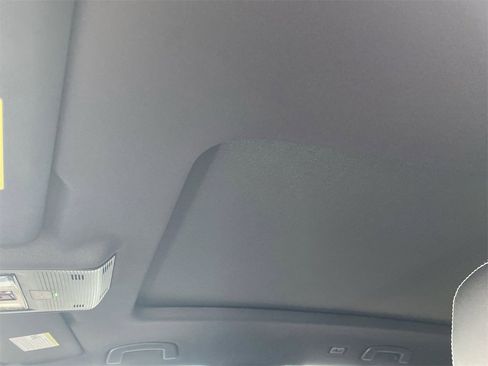 New 2026 Volkswagen Atlas Cross Sport SE image 18