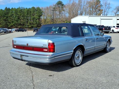 Used 1990 Lincoln Town Car Cartier image 23