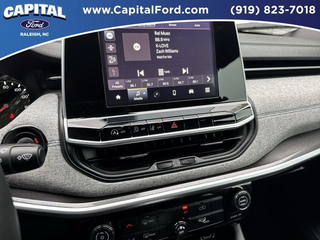 Used 2025 Jeep Compass Latitude AWD/4WD image 26