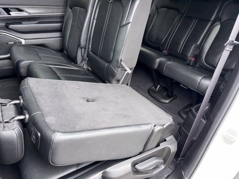 Used 2024 Jeep Wagoneer L Series II RWD image 34