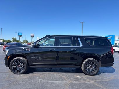 New 2026 GMC Yukon XL Denali w/ Sun & Power Step Package