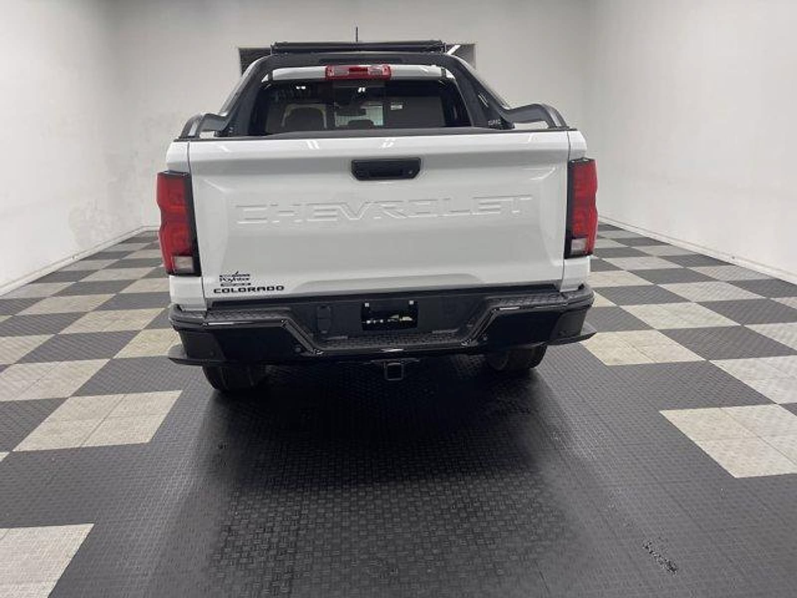 New 2026 Chevrolet Colorado Z71 w/ Midnight Edition AWD/4WD image 3