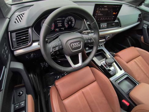 Used 2022 Audi Q5 2.0T Premium Plus w/ Premium Plus Package AWD/4WD image 10