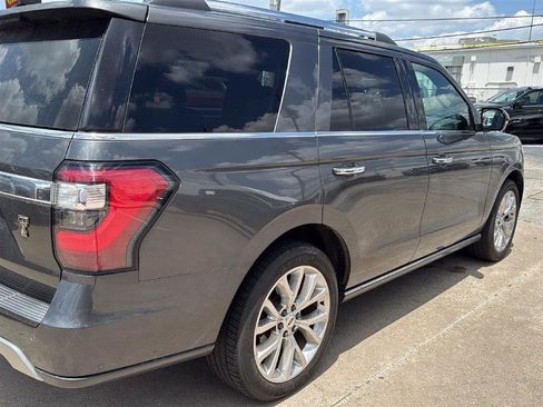 Used 2018 Ford Expedition Limited w/ Equipment Group 302A RWD image 4