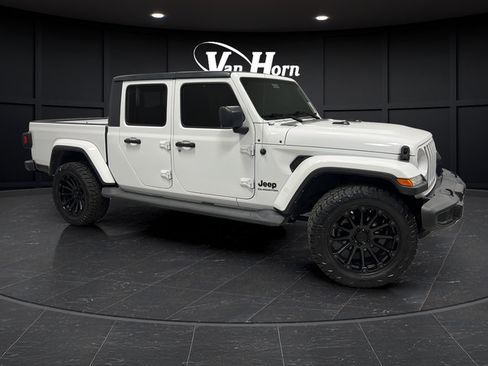 Used 2021 Jeep Gladiator Sport AWD/4WD image 1