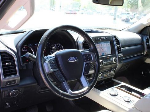 Used 2019 Ford Expedition Platinum AWD/4WD image 14