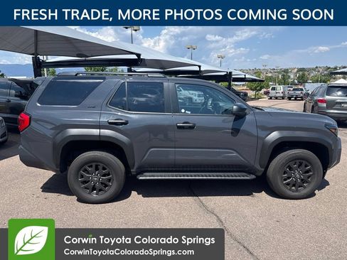 Used 2025 Toyota 4Runner SR5 AWD/4WD image 9