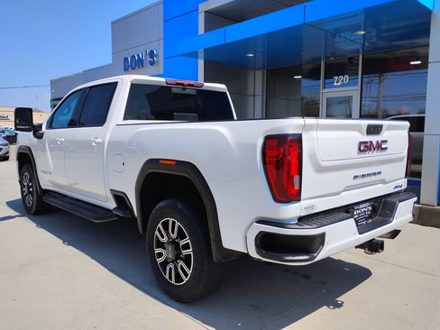Used 2022 GMC Sierra 2500 AT4 w/ AT4 Preferred Package AWD/4WD image 7