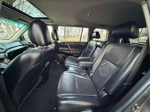 Used 2012 Toyota Highlander Limited image 10