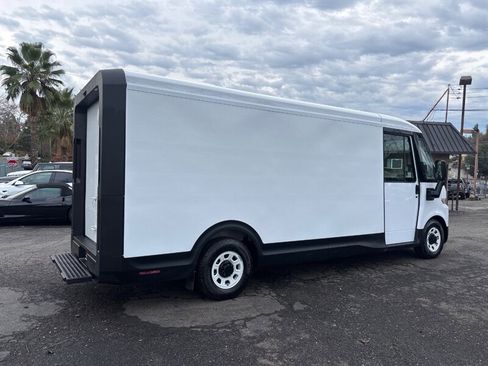 Used 2025 Chevrolet Brightdrop 600 w/ Battery Pack, Max Range image 8